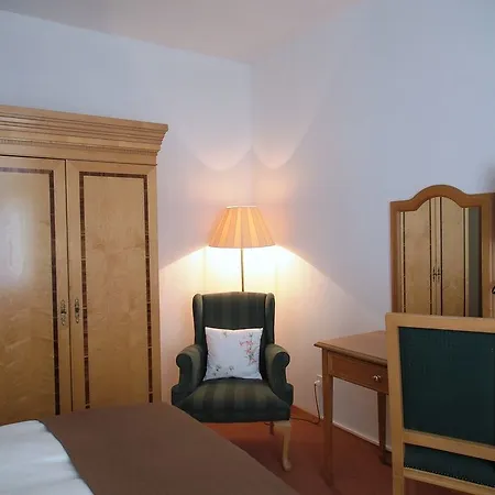 Hotel Alpina 2*